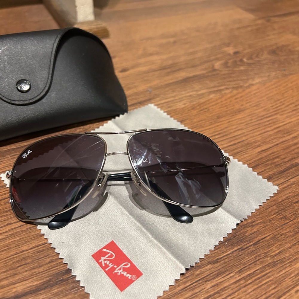 Ray-Ban Pilot 3267 sunglasses silver frames with gray gradient tinted lenses - Picture 14 of 16